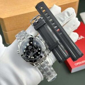dong ho omega replica 11 seamaster diver 300m chronograph mat den nha may n1 44mm 9 600x600 1.jpg
