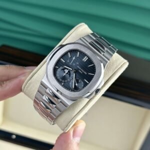 dong ho patek philippe nautilus 5712 tinh chinh mat so o lich vo may 40mm 1.jpg