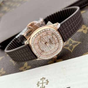 patek philippe aquanaut 5062 dinh kim cuong moissanite replica 11 35 1 600x600 1.jpg