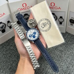 dong ho omega che tac speedmaster silver snoopy 50th anniversary new 2025 42mm.jpg
