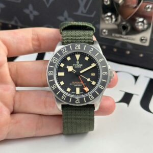 dong ho tudor che tac pelagos fxd gmt nam mat den nha may m 42mm 3.jpg